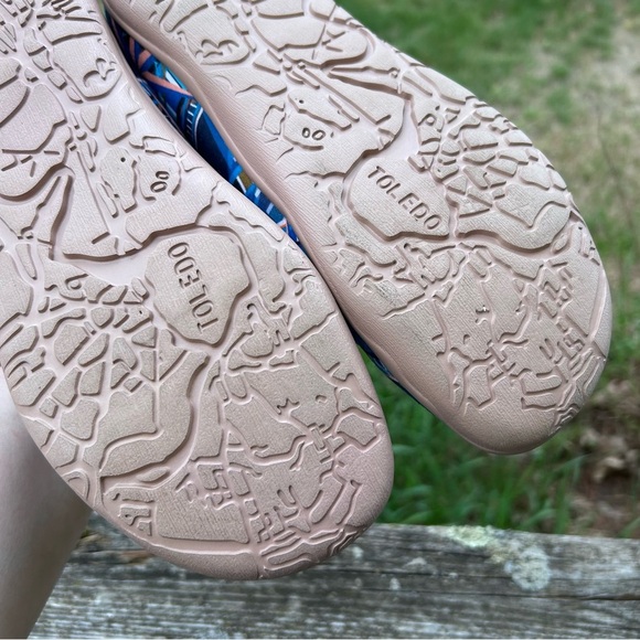 UIN Slip-On Canvas Shoes Men’s Size 8 Women’s 9.5 Compass Design Toledo Map Sole - Picture 7 of 17